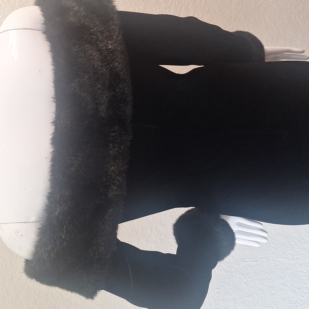 Cache Elegant Black Fur-Trim Midi Dress - Picture 7 of 11